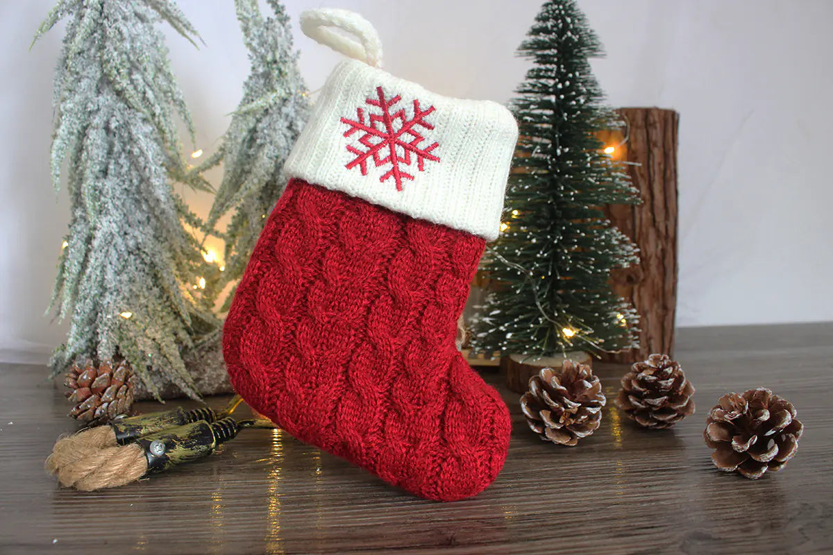 Knitted Christmas Letter Socks - Dark M1ndz