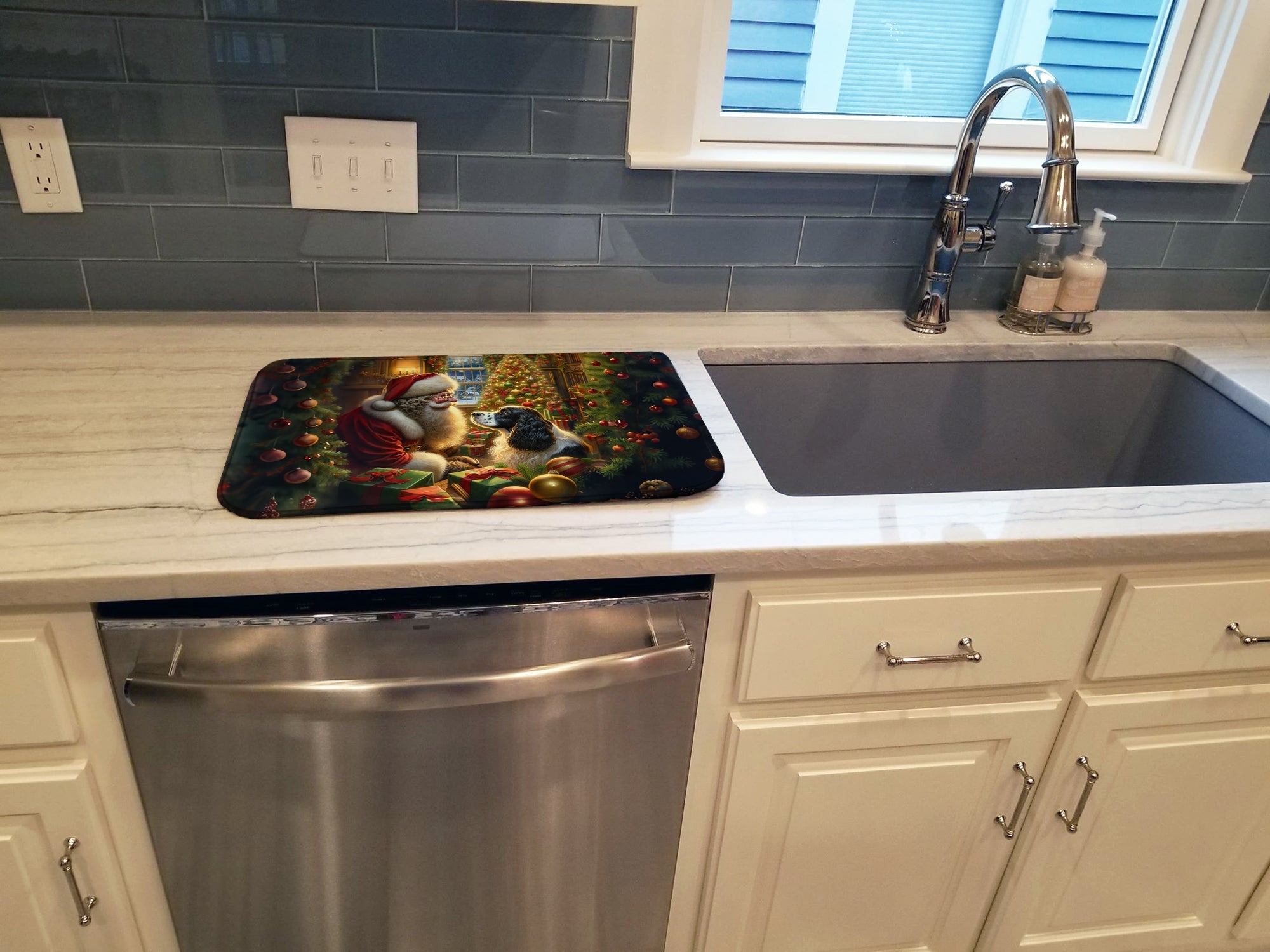 English Springer Spaniel and Santa Claus Dish Drying Mat - Dark M1ndz