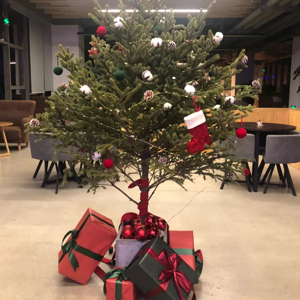 Knitted Christmas Letter Socks - Dark M1ndz